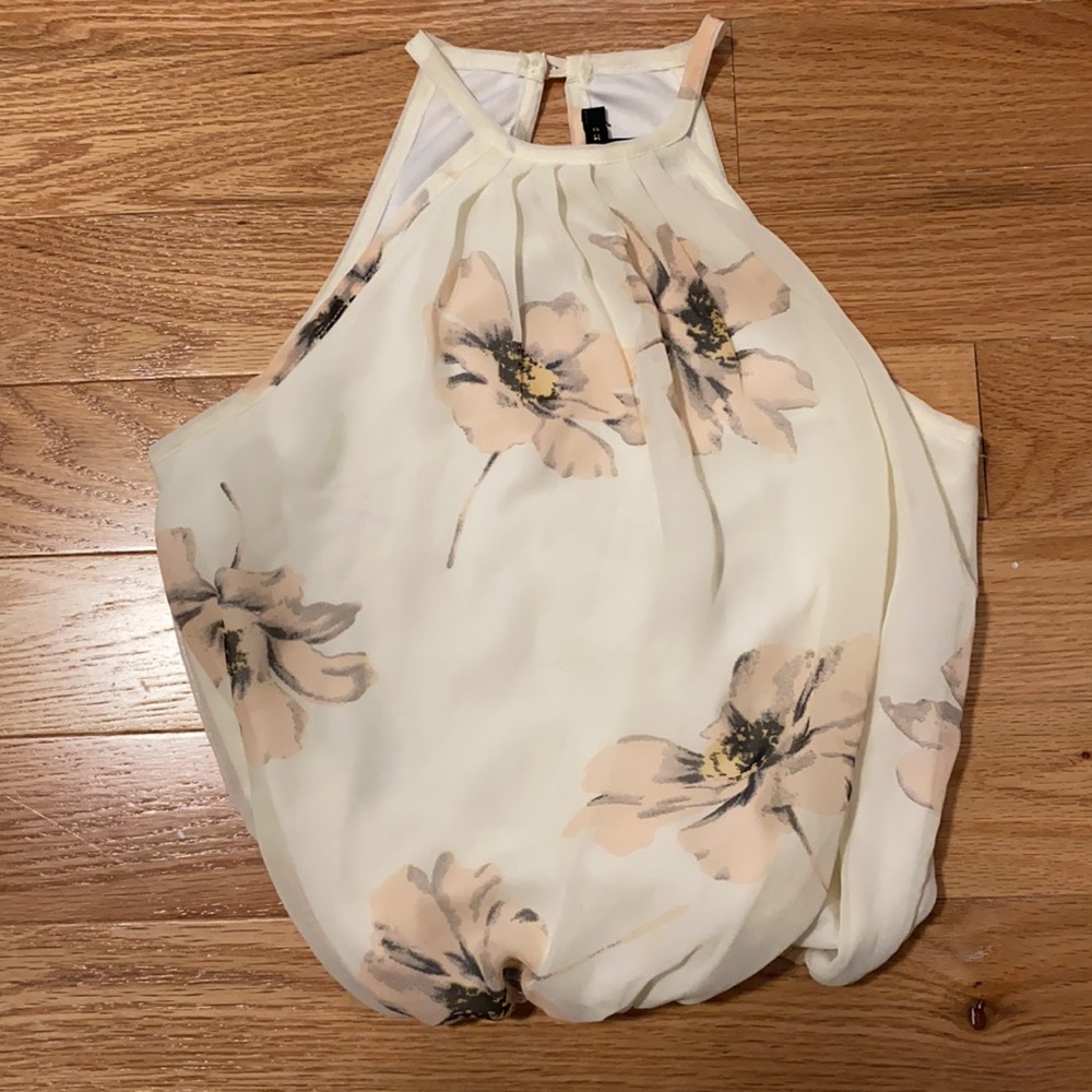 3 for $12 / 5 for $15 XS floral blouse bodysuit